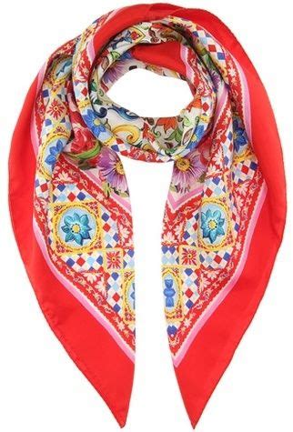 foulard soie dolce gabbana|Écharpes et foulards de luxe pour femme .